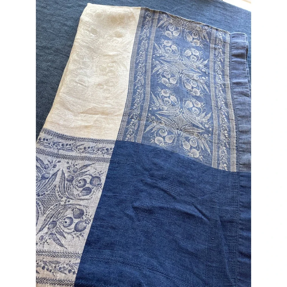 Williams Sonoma Blue and Cream Jacquard Linen Tablecloth